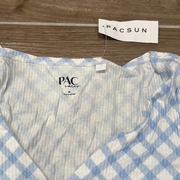 Size medium PacSun top - Picture 2 of 2